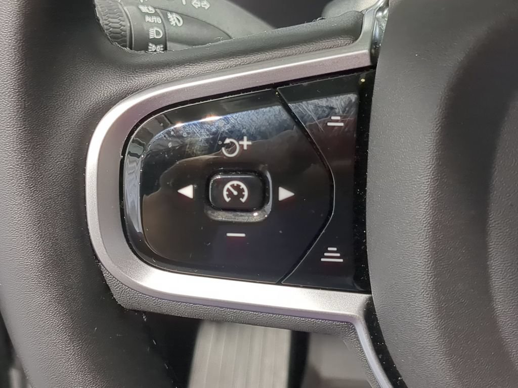 Used 2026 Volvo XC90 B5 Plus w/ Protection Package AWD/4WD image 28