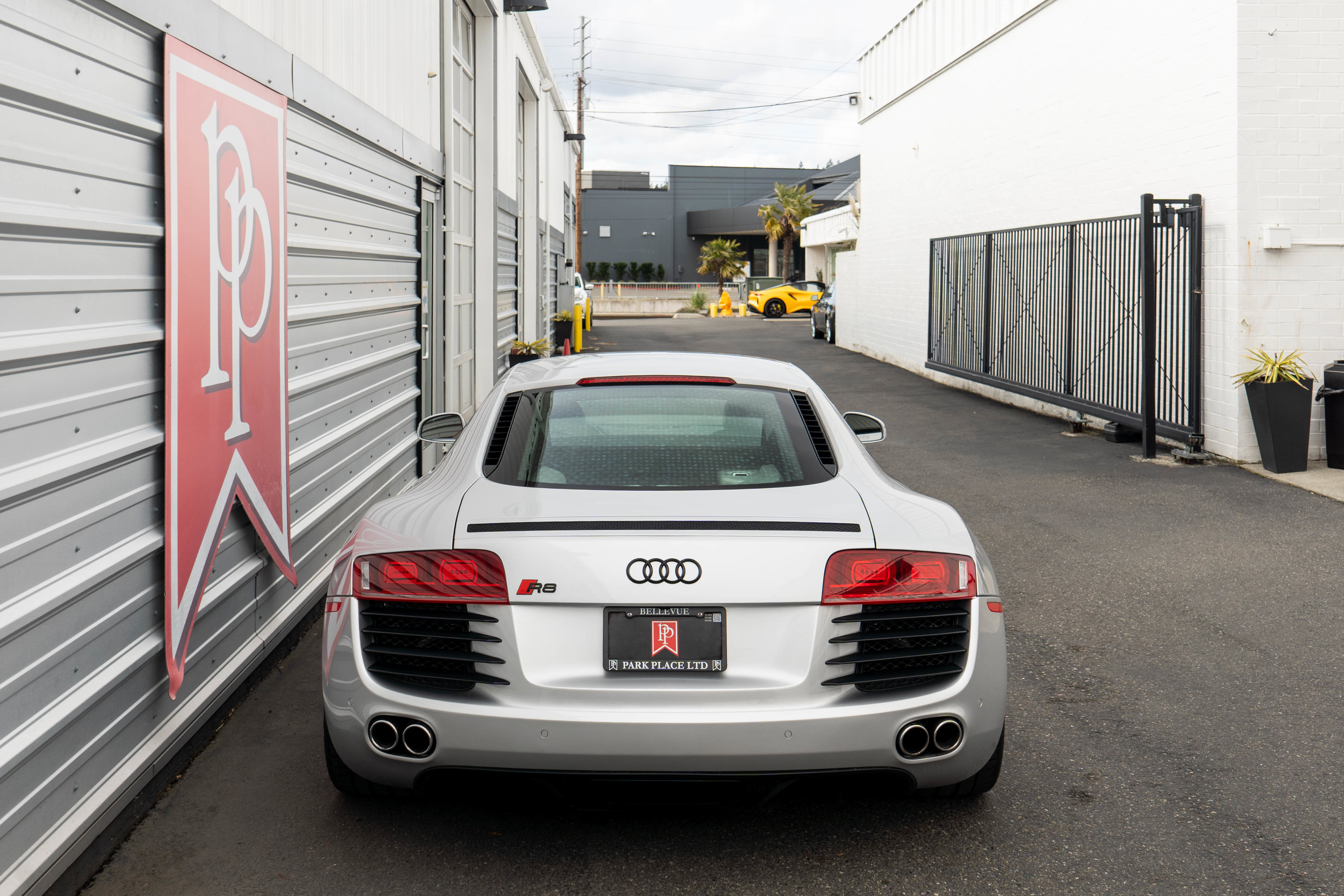 Used 2009 Audi R8 V8 image 34