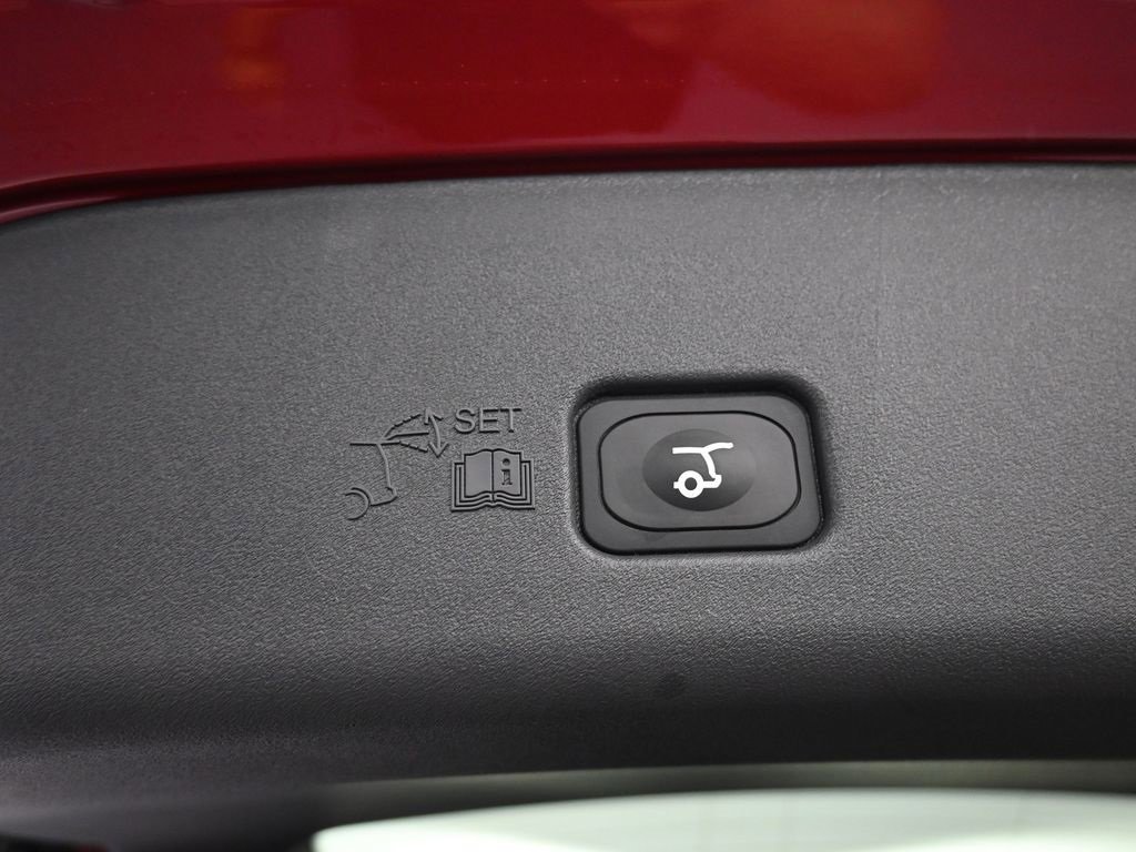 Used 2025 Lincoln Nautilus Reserve image 26