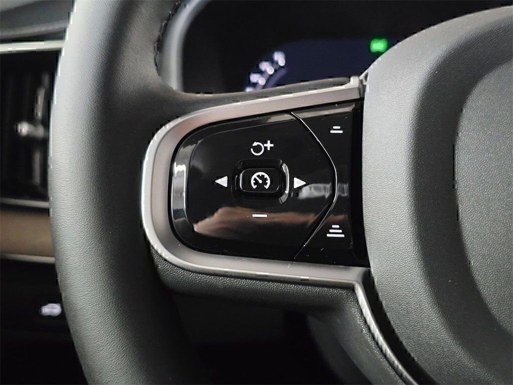 New 2026 Volvo XC90 T8 Plus image 30