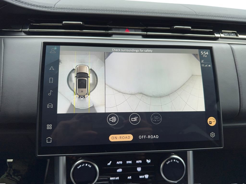 Used 2023 Land Rover Range Rover Long Wheelbase SE image 31