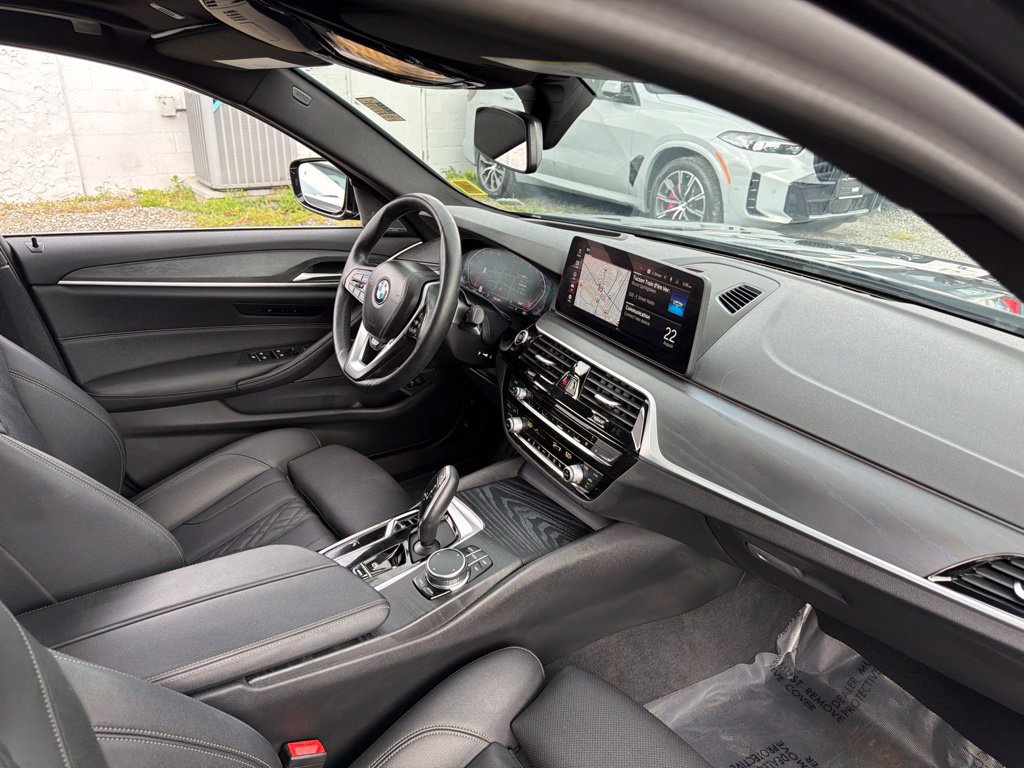 Used 2023 BMW 530i xDrive w/ Premium Package AWD/4WD image 12