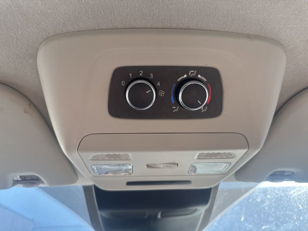 Used 2023 Ford Transit 350 XLT image 24