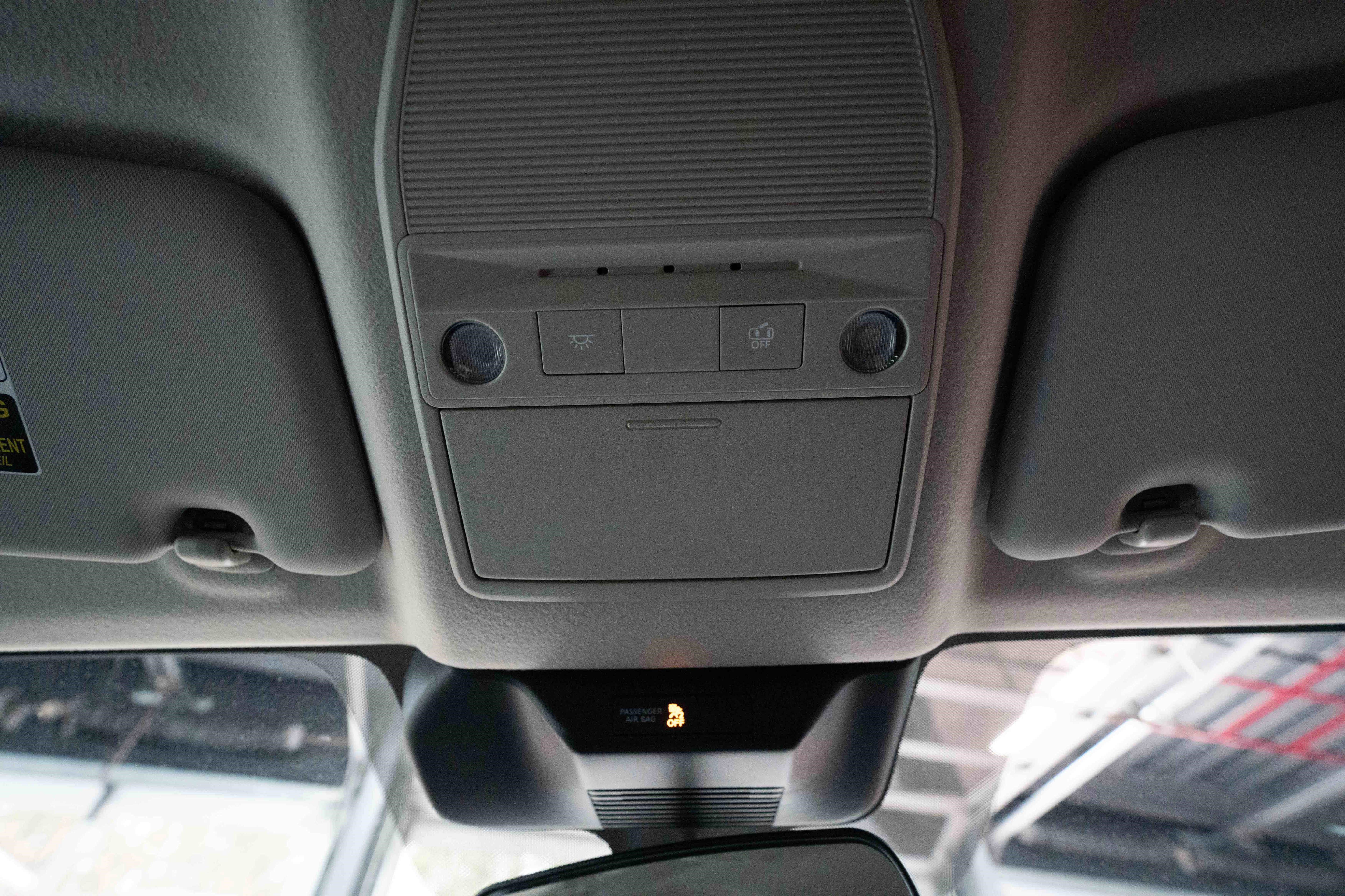 Used 2025 Nissan Kicks SR image 18