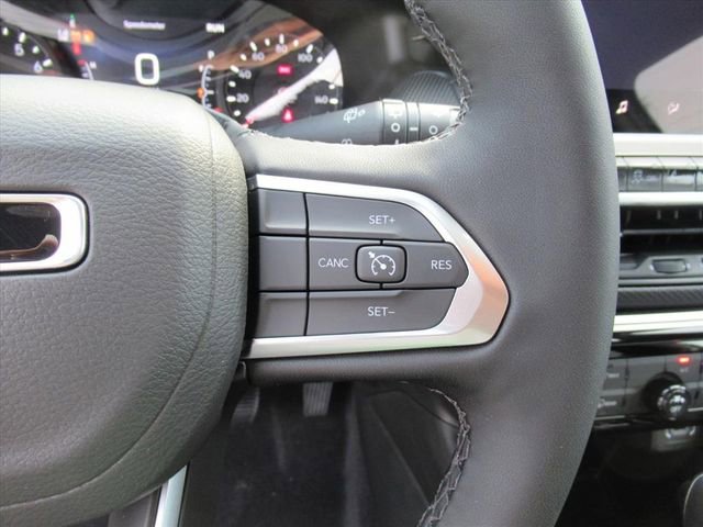 New 2026 Jeep Compass Latitude image 18