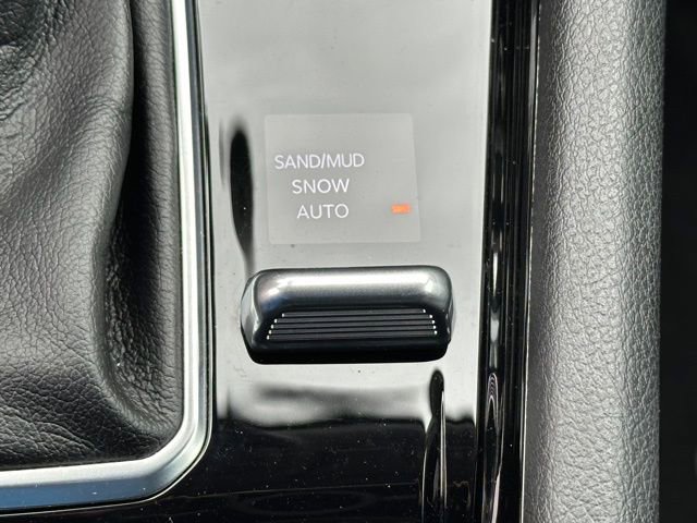 Used 2022 Jeep Compass Limited image 36