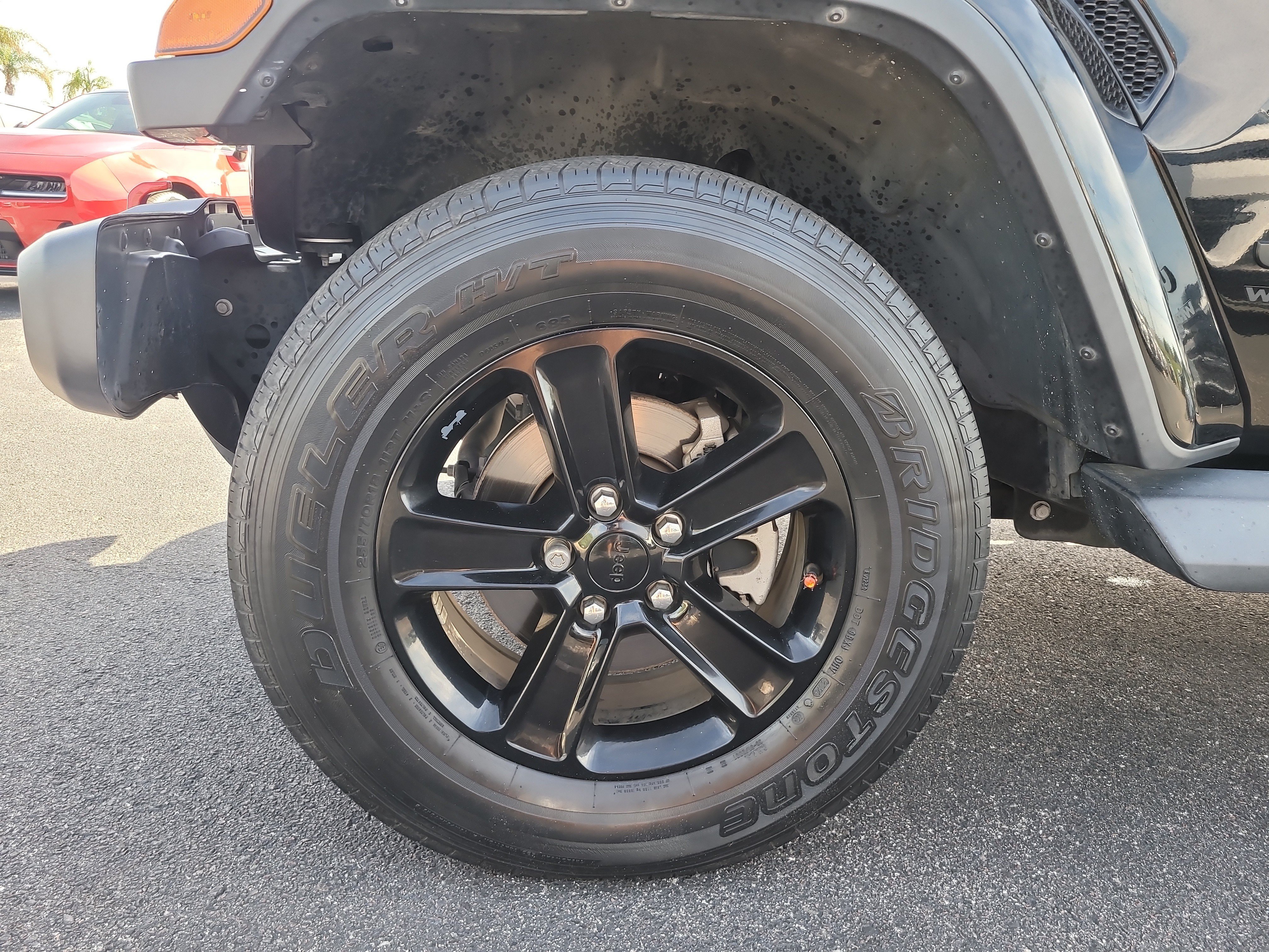 Used 2020 Jeep Wrangler Unlimited Sahara AWD/4WD image 9