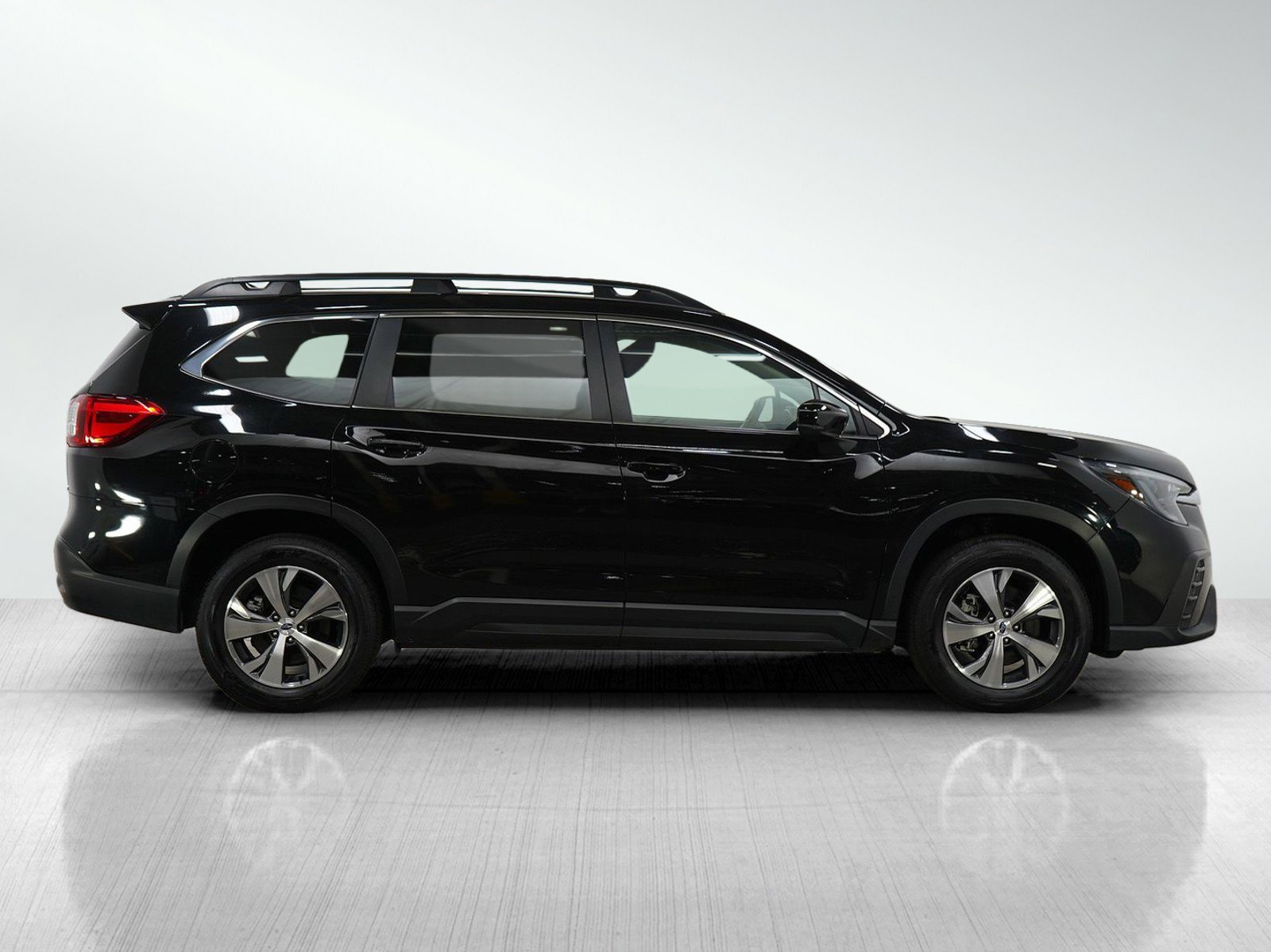 Used 2025 Subaru Ascent Premium image 6
