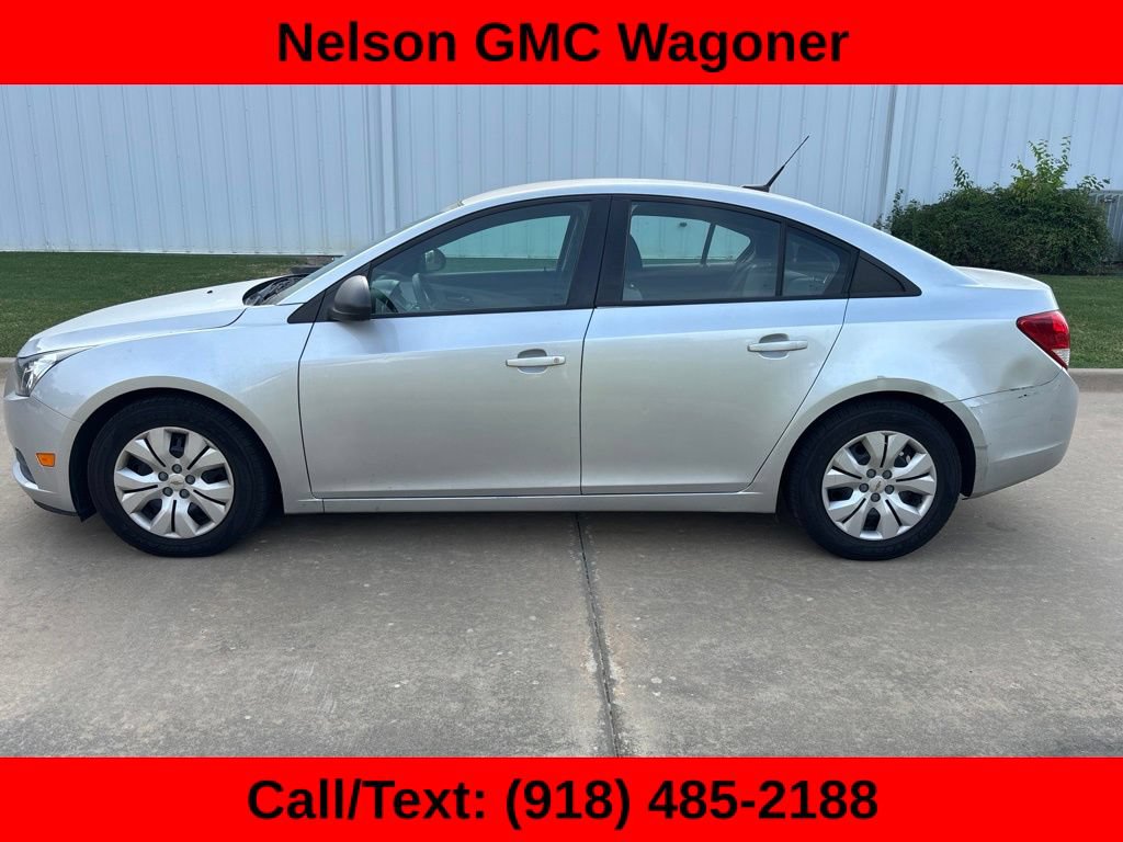 Used 2014 Chevrolet Cruze LS FWD image 8