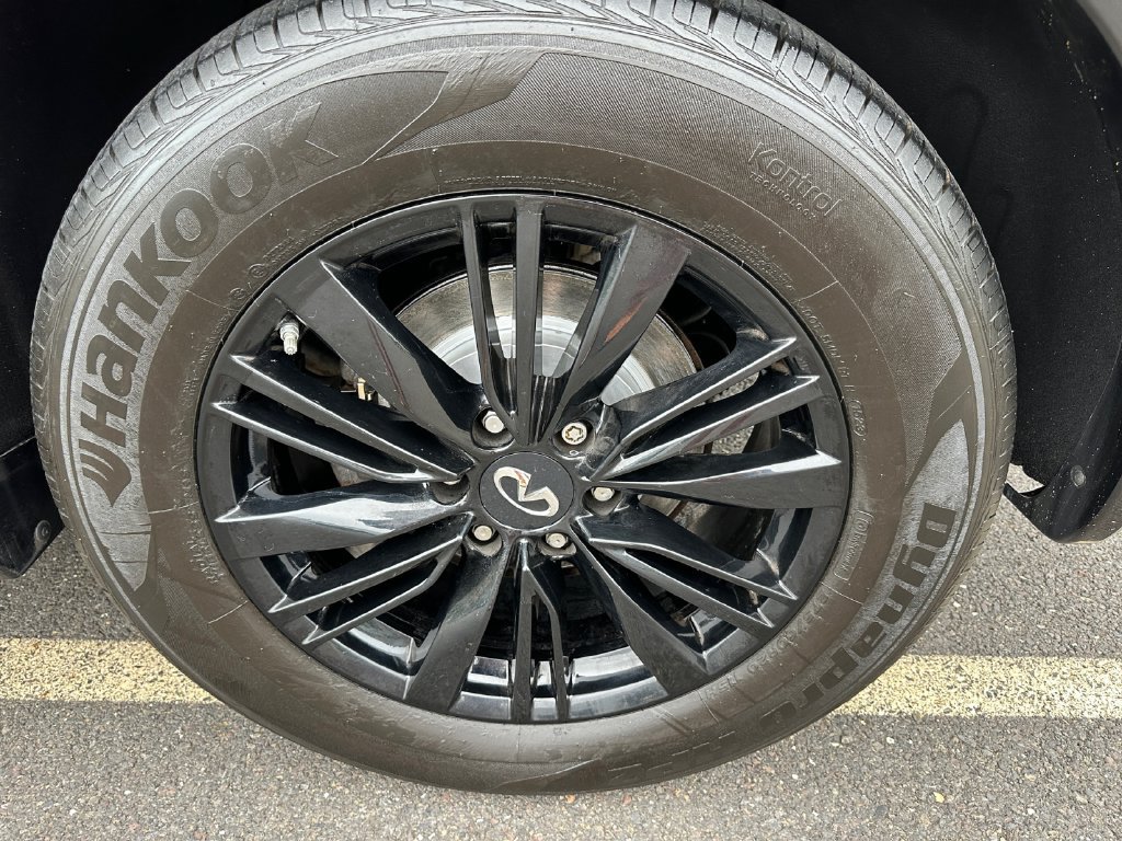 Used 2018 INFINITI QX80 4WD w/ Driver Assistance Package image 22
