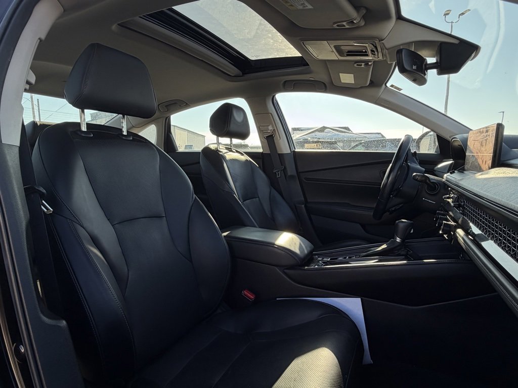 Used 2023 Honda Accord Touring image 16