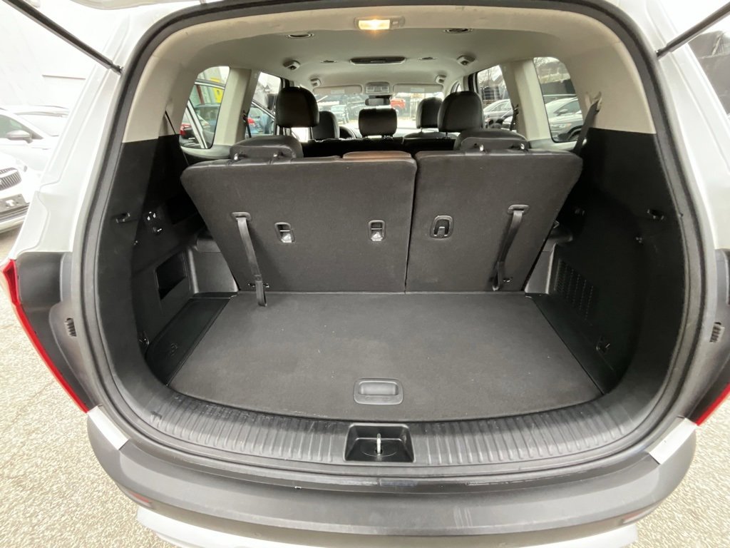 Used 2022 Kia Telluride LX image 32