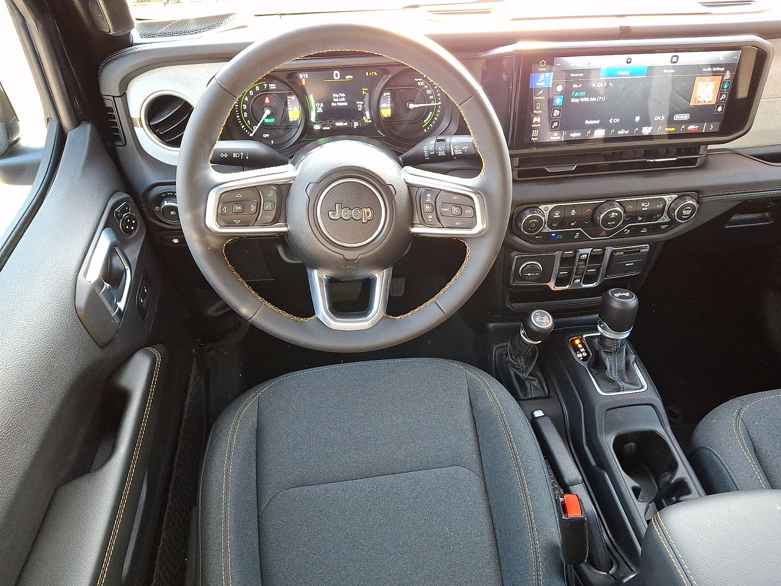 Used 2024 Jeep Wrangler Sahara w/ Safety Group image 12