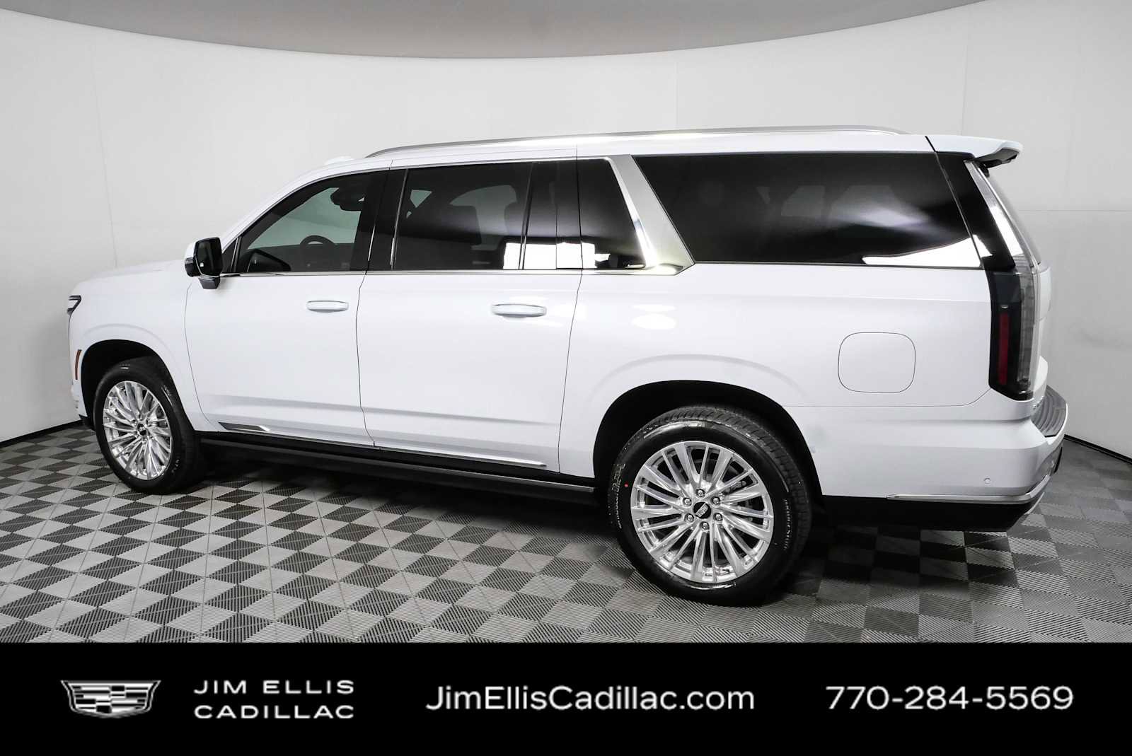 New 2026 Cadillac Escalade ESV Luxury w/ Touring Package AWD/4WD image 32