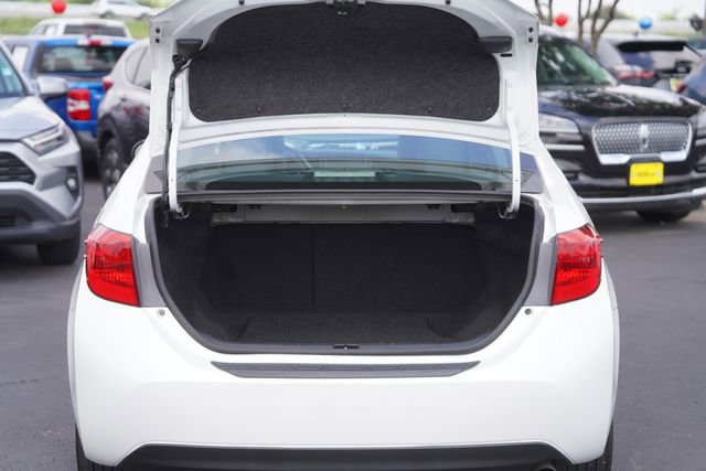 Used 2017 Toyota Corolla XLE image 32