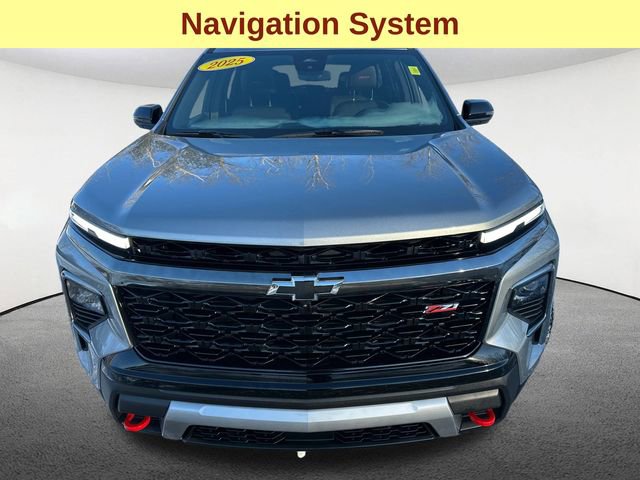 Used 2025 Chevrolet Traverse Z71 image 4