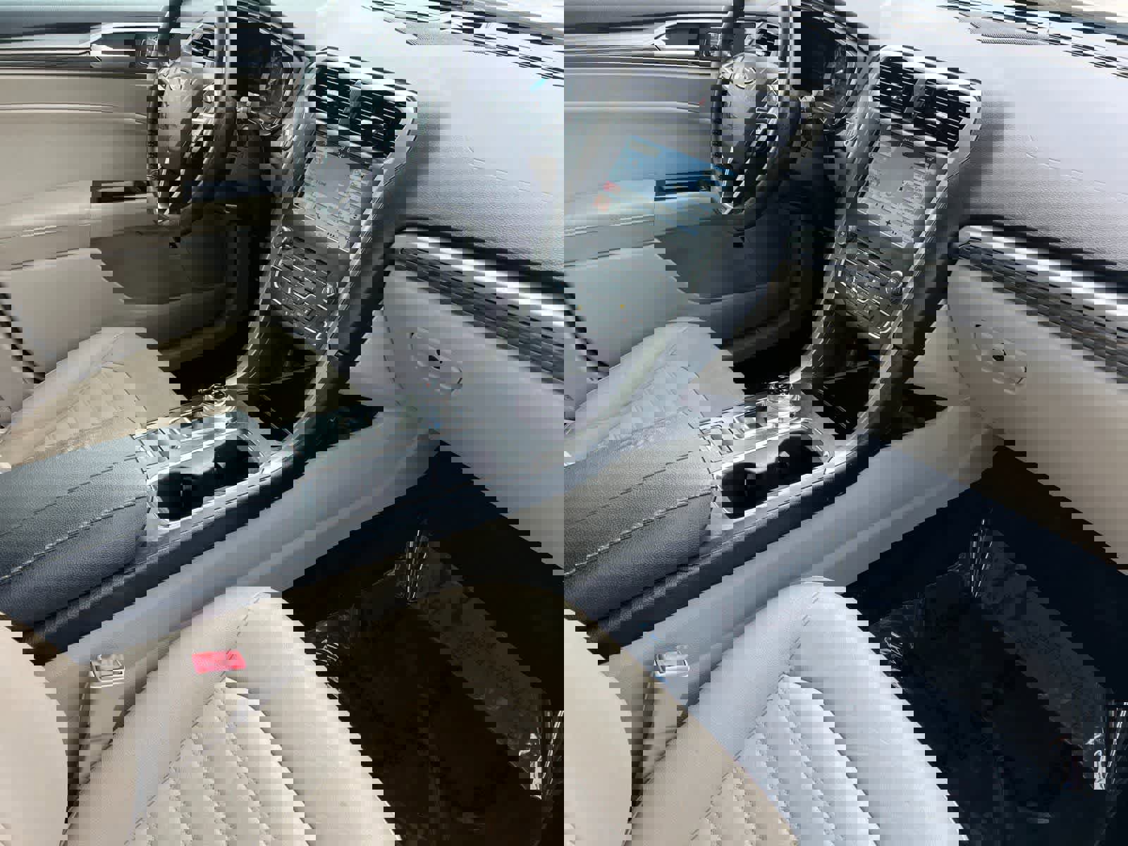 Used 2017 Ford Fusion Energi SE FWD image 16