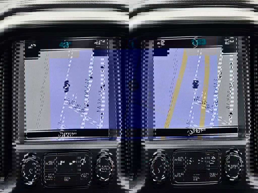 Used 2017 GMC Canyon SLT image 13