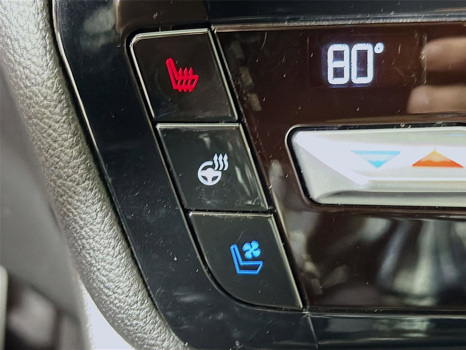 Used 2021 Ford Explorer Limited w/ Hybrid Equipment Group 310A image 22