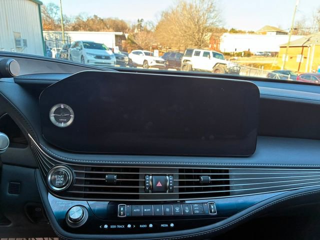 Used 2021 Lexus LS 500 w/ Accessory Package (Z2) image 28