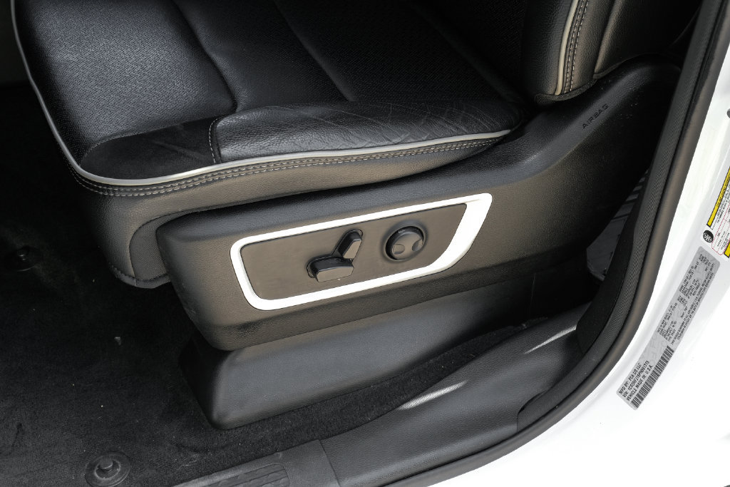 Used 2023 RAM 1500 Laramie AWD/4WD image 49