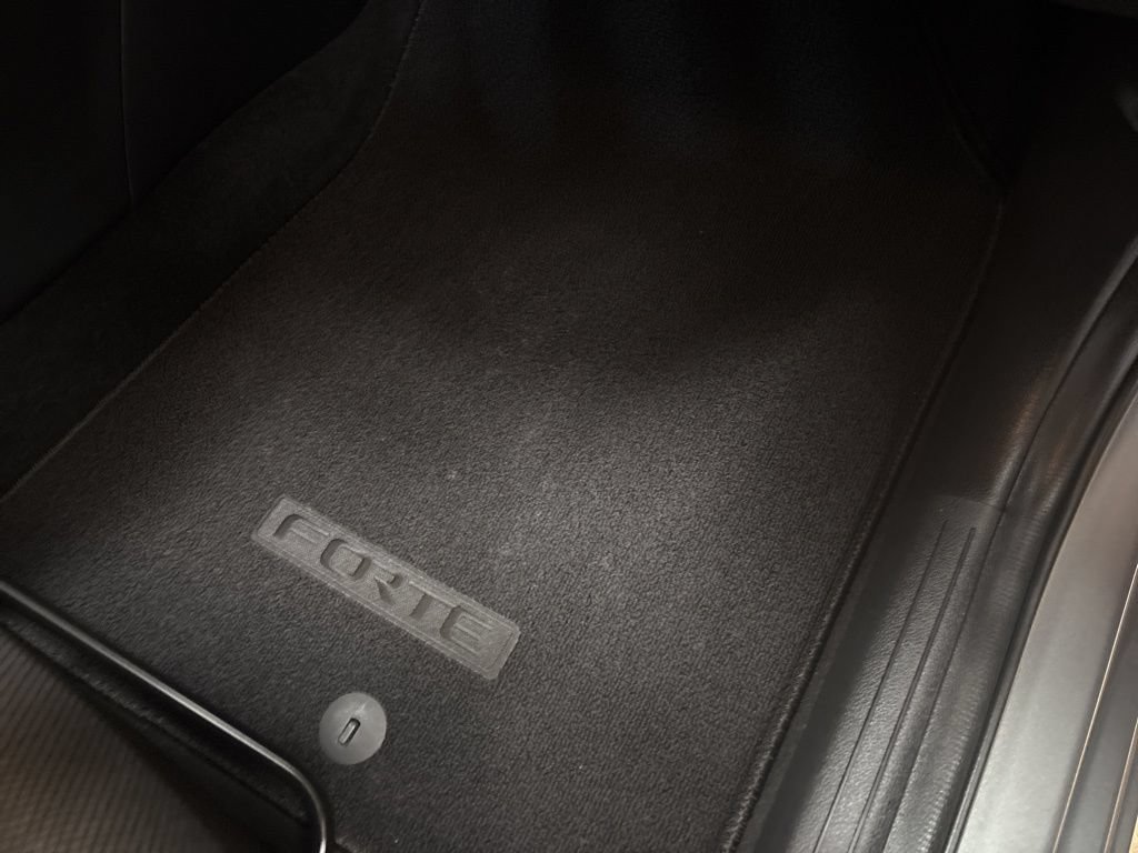 Used 2023 Kia Forte LXS w/ LXS Technology Package FWD image 24