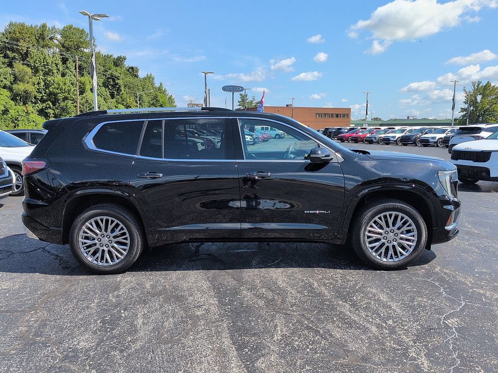 Used 2024 GMC Acadia Denali AWD/4WD image 2