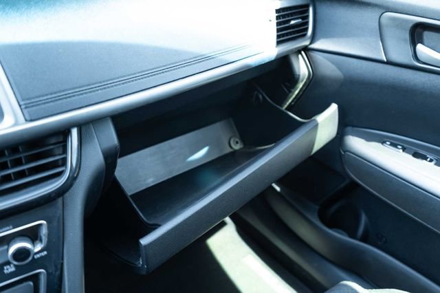 Used 2018 Kia Optima LX FWD image 19