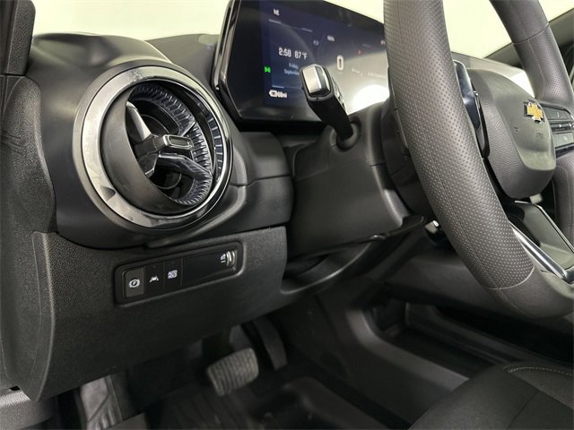 New 2026 Chevrolet Equinox EV LT image 17