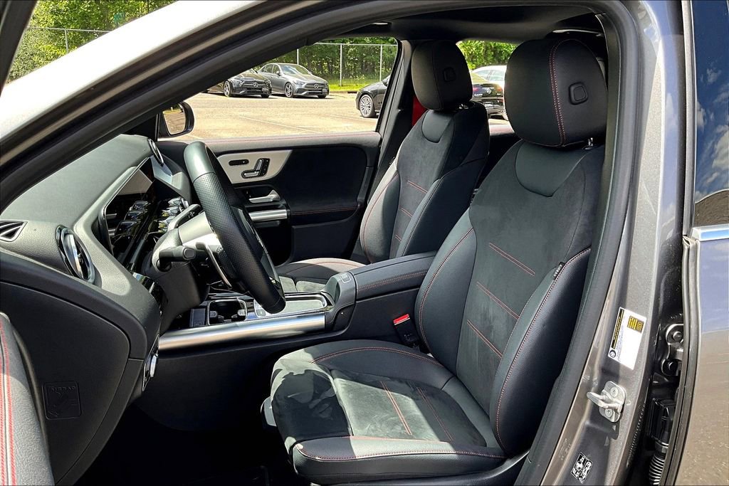 Certified 2025 Mercedes-Benz GLA 35 AMG 4MATIC image 27