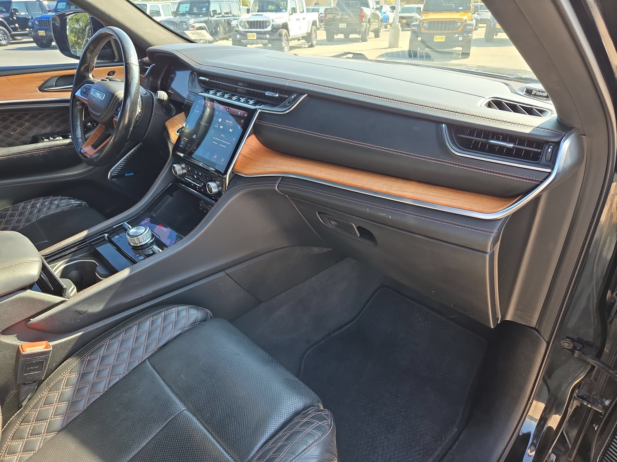 Used 2021 Jeep Grand Cherokee L Summit AWD/4WD image 28