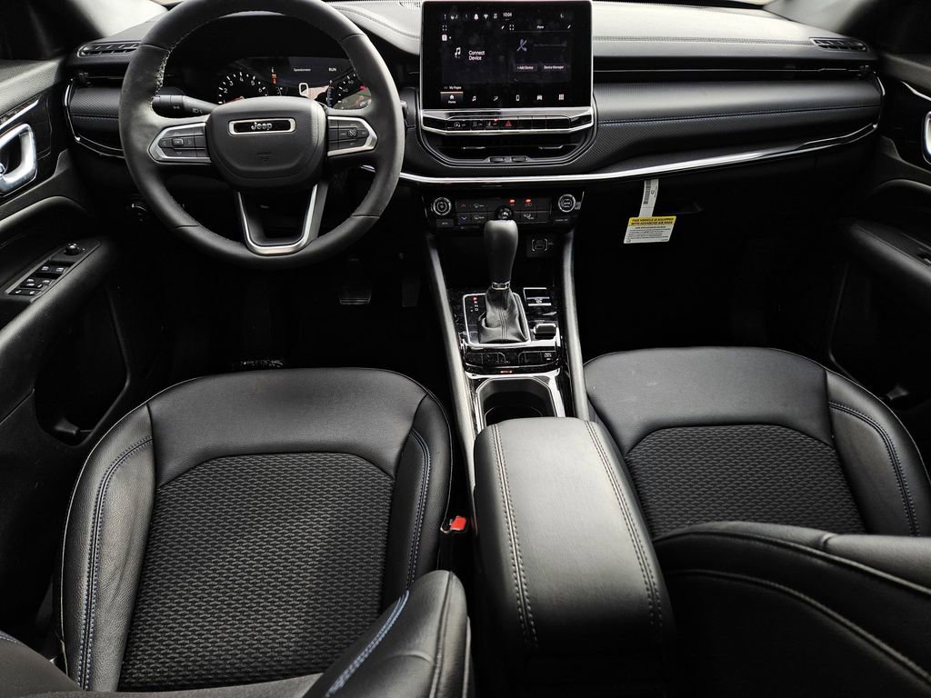 New 2026 Jeep Compass Latitude image 8