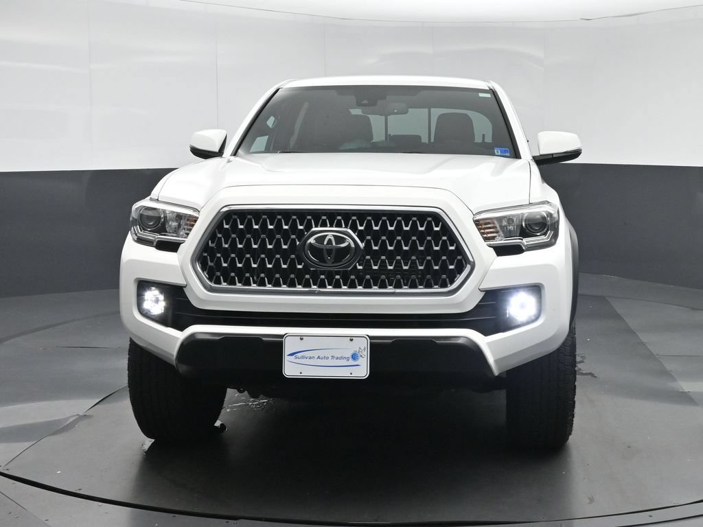 Used 2019 Toyota Tacoma TRD Off-Road AWD/4WD image 2