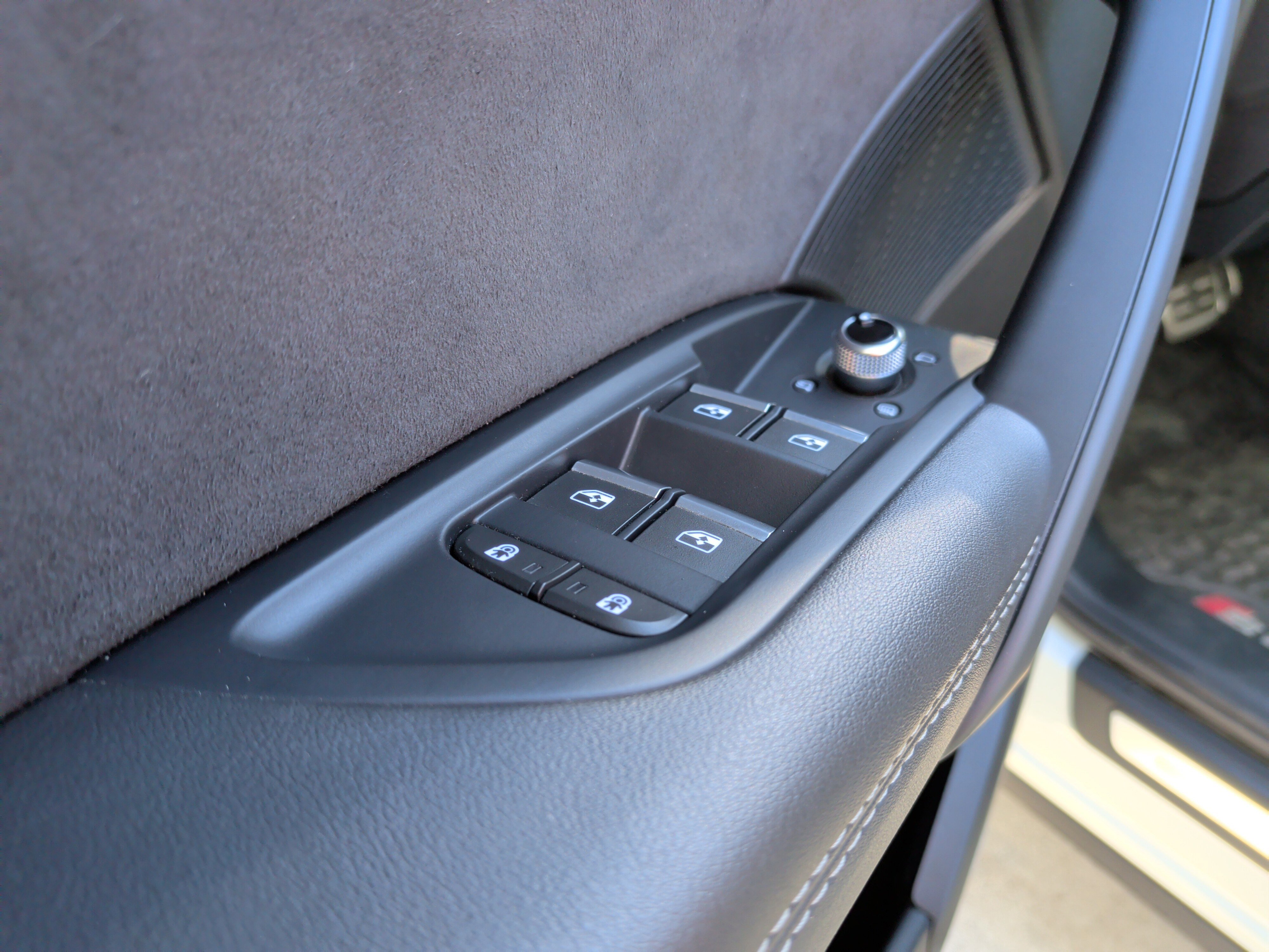 Used 2024 Audi SQ5 Premium Plus w/ Premium Plus Package image 15