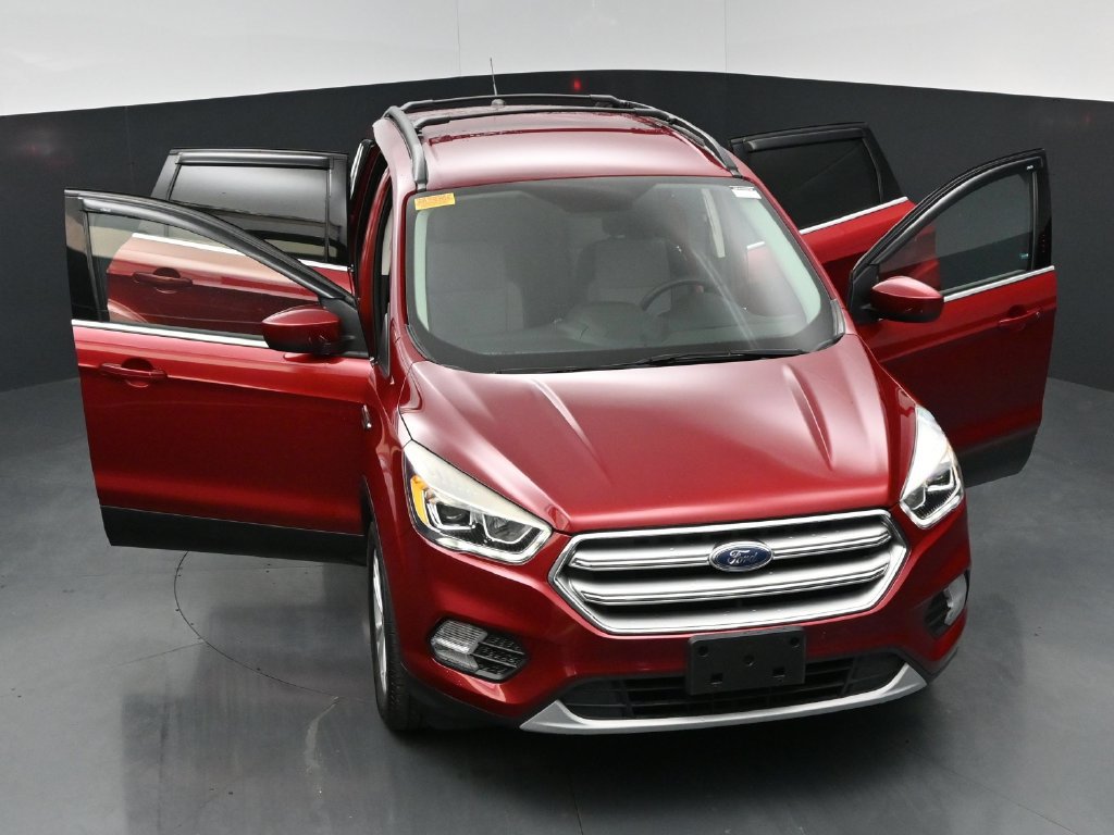 Used 2017 Ford Escape SE w/ Equipment Group 201A AWD/4WD image 32