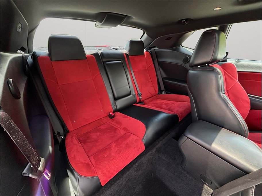 Used 2015 Dodge Challenger R/T Scat Pack w/ Leather Interior Group RWD image 44