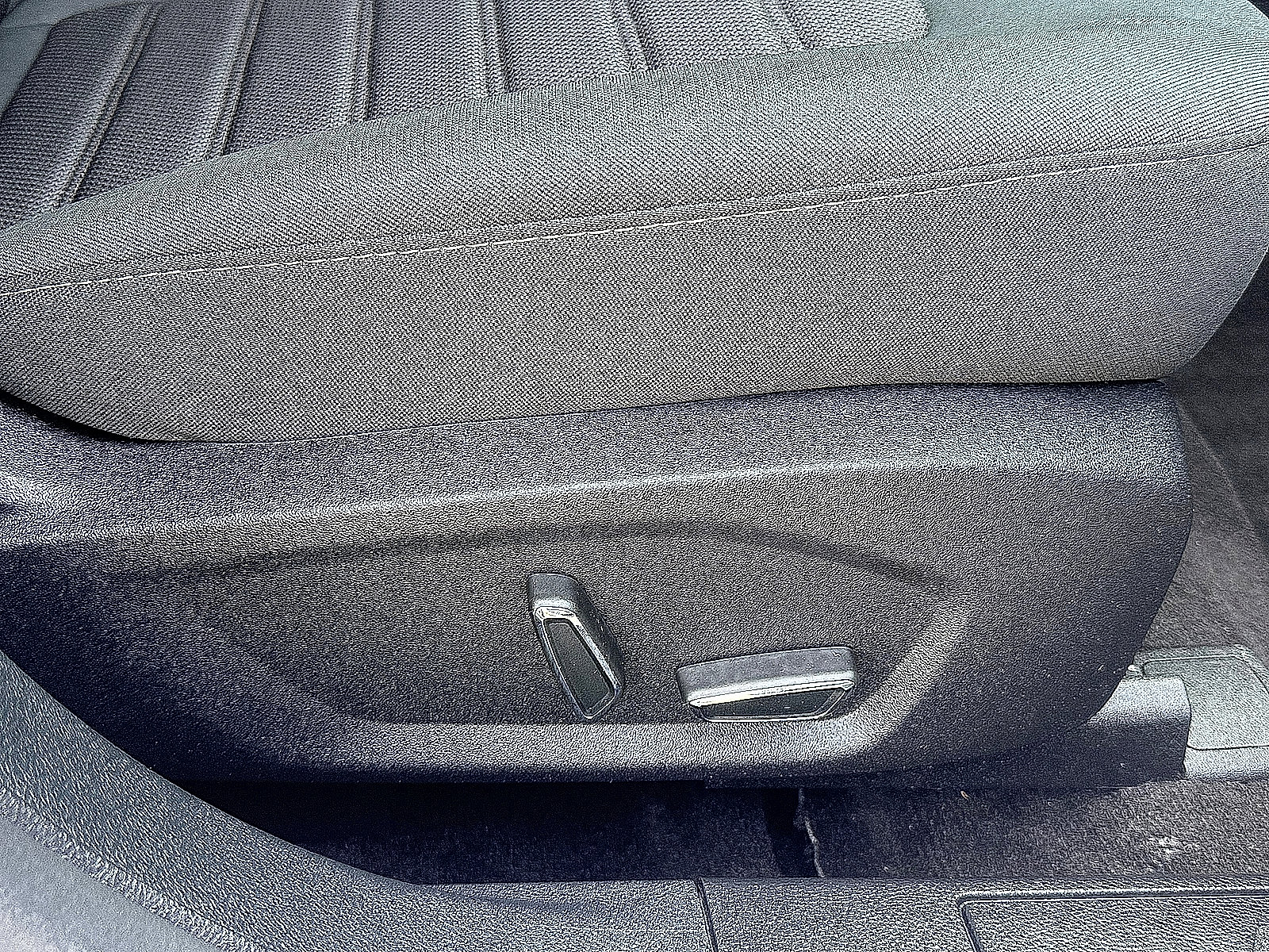 Used 2019 Ford Fusion SE FWD image 38