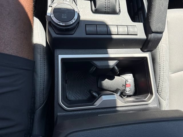 Used 2025 Toyota Tacoma SR5 AWD/4WD image 22