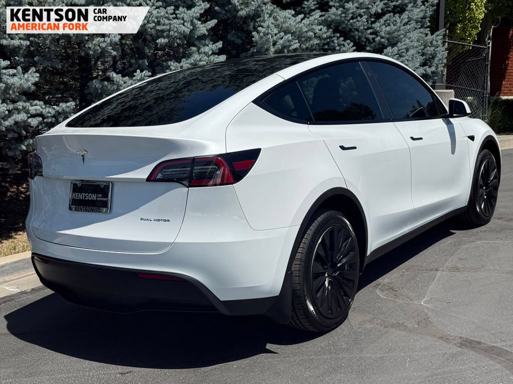 Used 2023 Tesla Model Y Long Range AWD/4WD image 8
