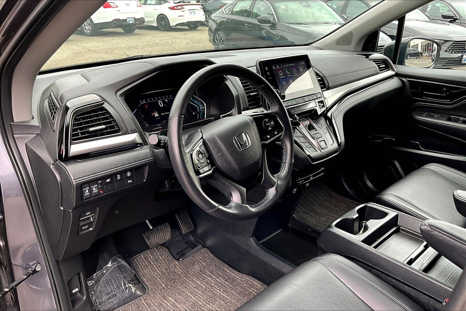 Used 2023 Honda Odyssey Touring image 13