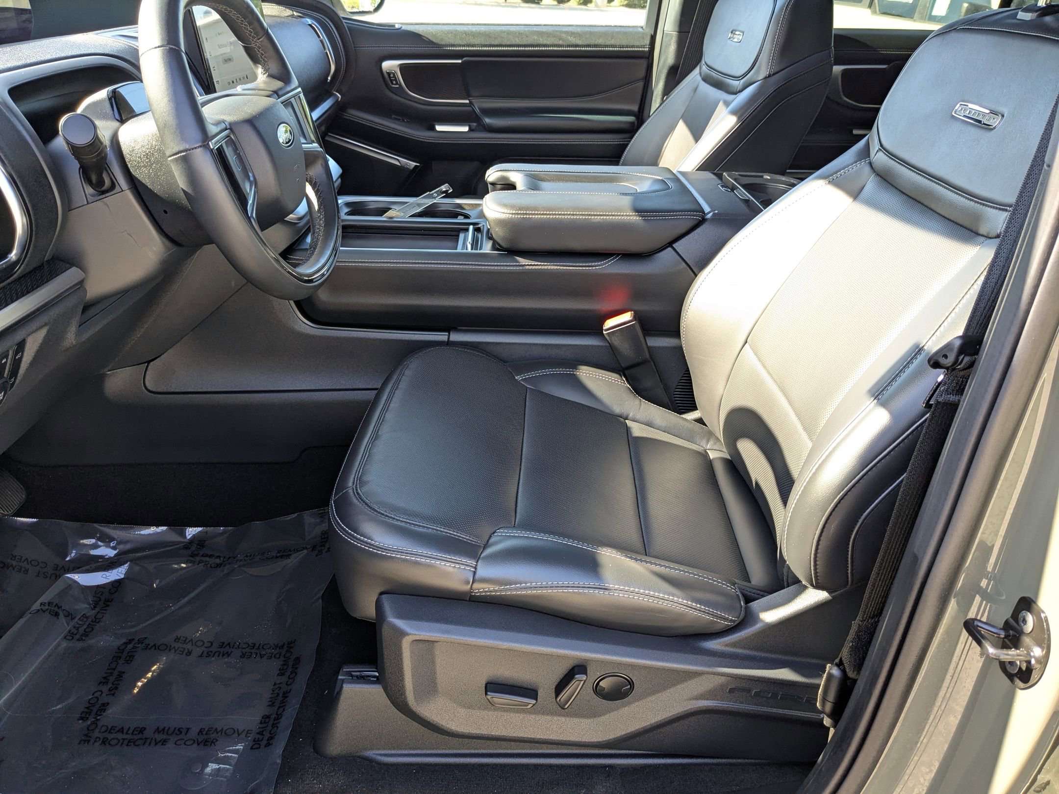 Certified 2025 Ford Expedition Platinum w/ Stealth Performance Package image 15