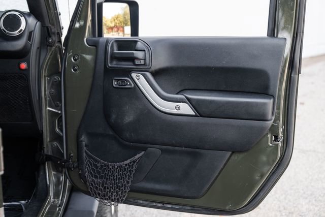 Used 2016 Jeep Wrangler Unlimited Sahara w/ Max Tow Package image 59