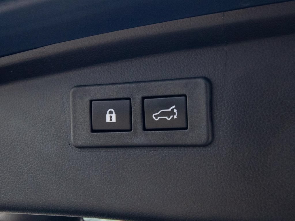 Used 2025 Subaru Outback Onyx Edition AWD/4WD image 17