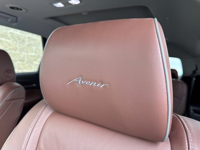 Used 2018 Buick Enclave Avenir w/ Avenir Technology Package AWD/4WD image 23