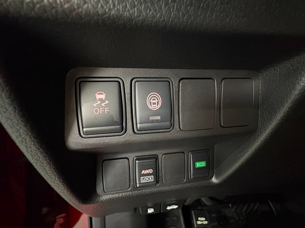 Used 2019 Nissan Rogue Sport SV AWD/4WD image 29