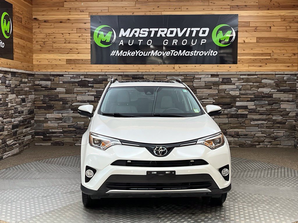 Used 2016 Toyota RAV4 Limited AWD/4WD image 4