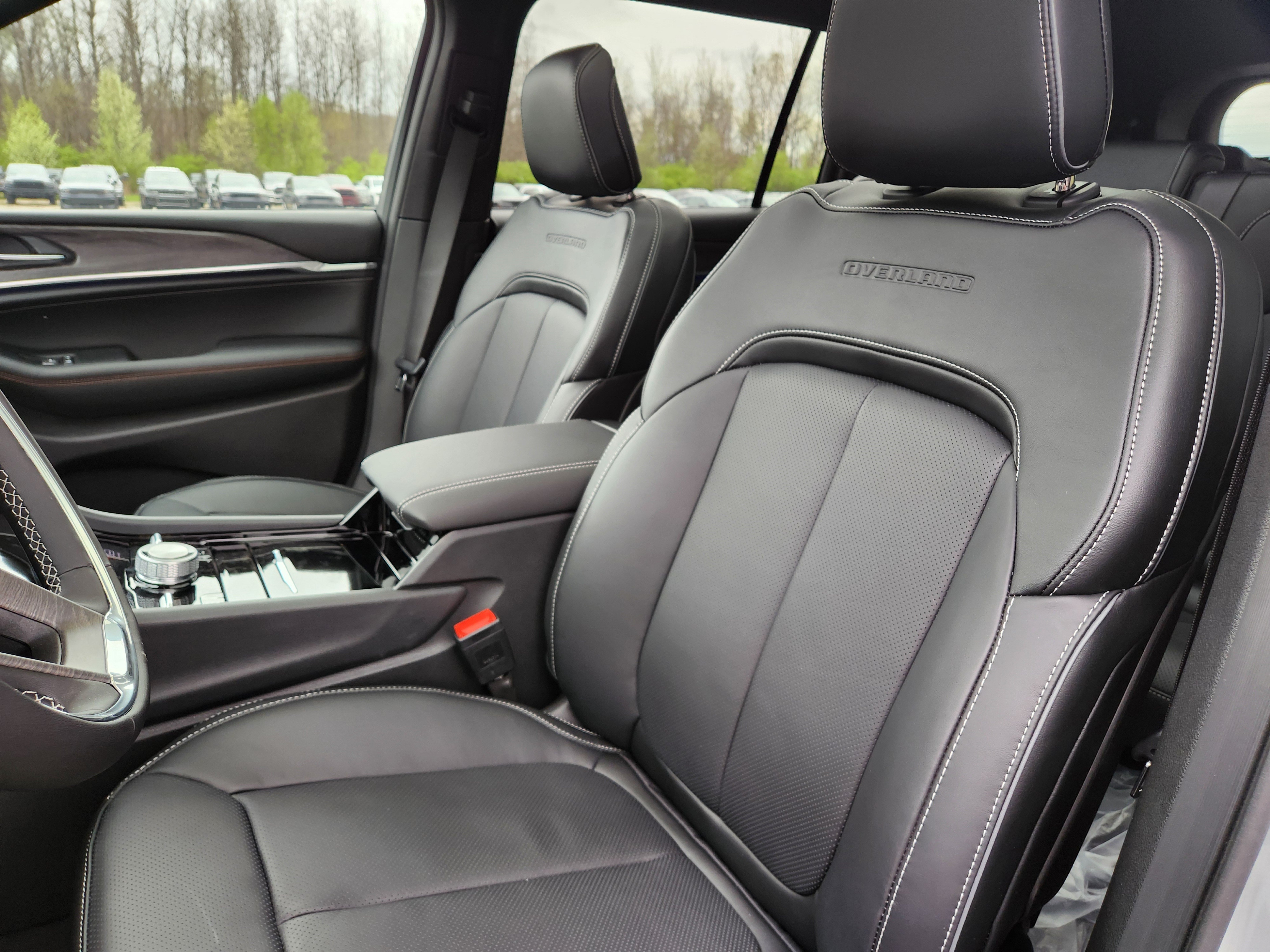 New 2025 Jeep Grand Cherokee L Overland AWD/4WD image 25