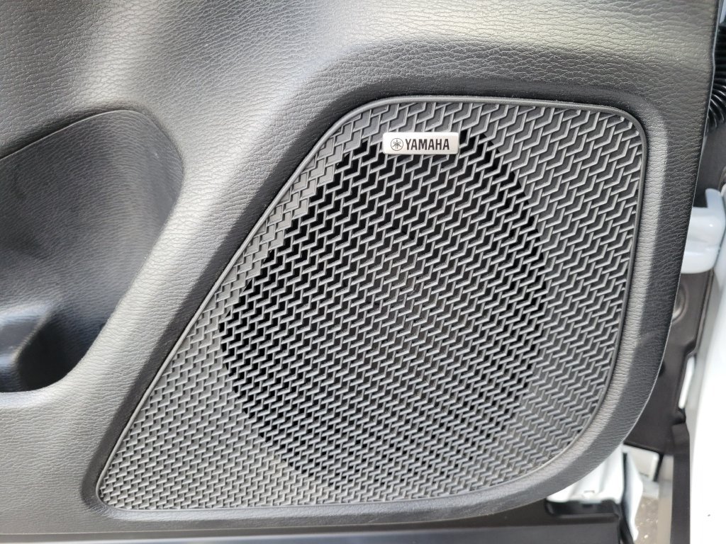 Used 2025 Mitsubishi Outlander AWD image 15
