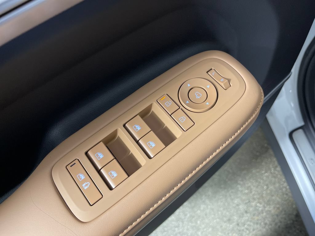 New 2026 Hyundai Santa Fe Calligraphy AWD/4WD image 18