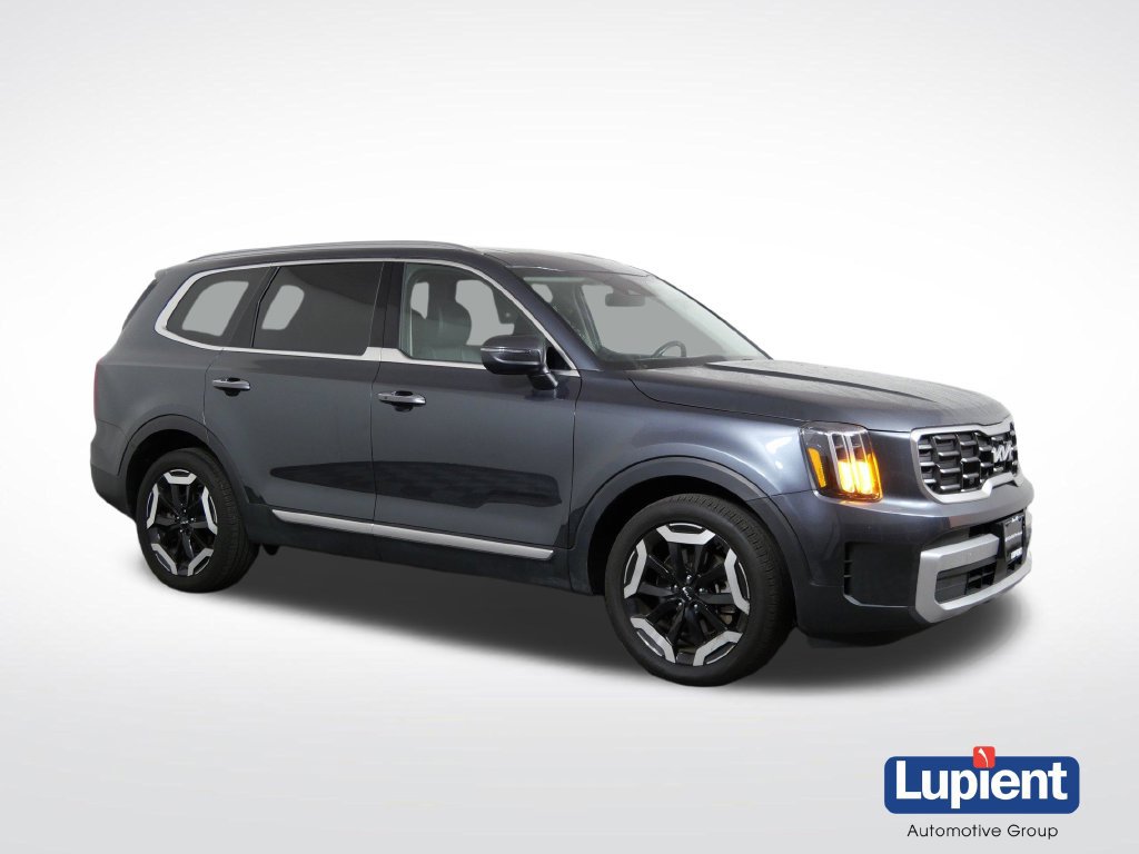 Used 2024 Kia Telluride S w/ S Sunroof Package
